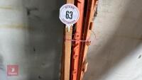 12 PLASTIC ELECTRIC FENCE STAKES - 3