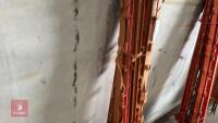 12 PLASTIC ELECTRIC FENCE STAKES - 9
