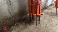 12 PLASTIC ELECTRIC FENCE STAKES - 7