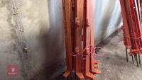 12 PLASTIC ELECTRIC FENCE STAKES - 8