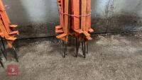 12 PLASTIC ELECTRIC FENCE STAKES - 5