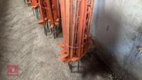12 PLASTIC ELECTRIC FENCE STAKES - 15
