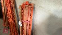 12 PLASTIC ELECTRIC FENCE STAKES - 13
