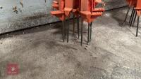 12 PLASTIC ELECTRIC FENCE STAKES - 2