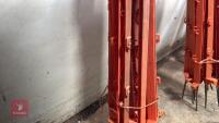 12 PLASTIC ELECTRIC FENCE STAKES - 5