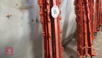 12 PLASTIC ELECTRIC FENCE STAKES - 6