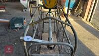 PIG/LAMB WEIGHER - 7