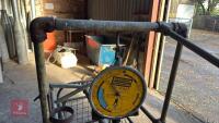 PIG/LAMB WEIGHER - 11