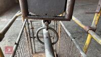 PIG/LAMB WEIGHER - 18