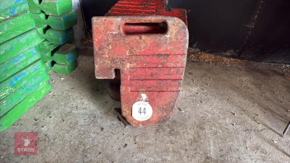 7 FRONT TRACTOR WIEGHTS