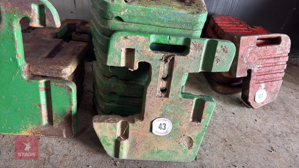 10 JOHN DEERE FRONT TRACTOR WEIGHTS
