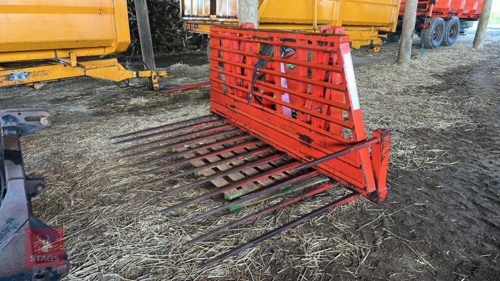 MOULTON 2.4M PUSH-OFF BUCKRAKE