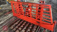 MOULTON 2.4M PUSH-OFF BUCKRAKE - 19