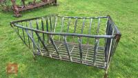 CRADLE BALE FEEDER - 3
