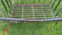 CRADLE BALE FEEDER - 4