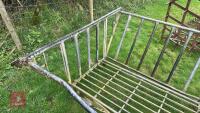 CRADLE BALE FEEDER - 4
