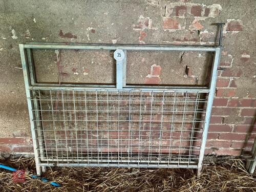 2 X 4' GALV MESH HURDLES (35)