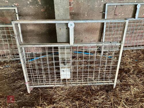 2 X 4' GALV MESH HURDLES (34)