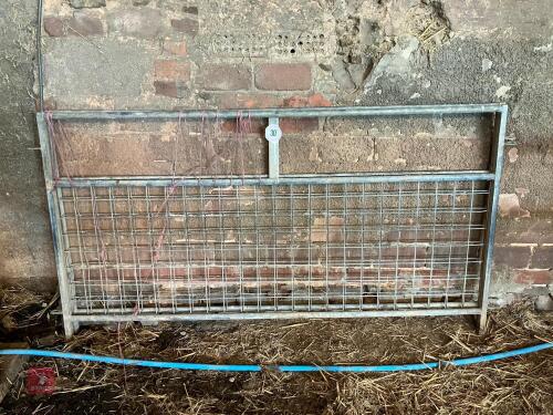 2 X 6' GALV MESH HURDLES (30)