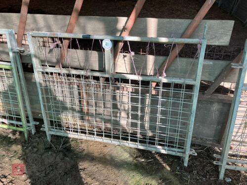 2 X 4' GALV MESH HURDLES (41)