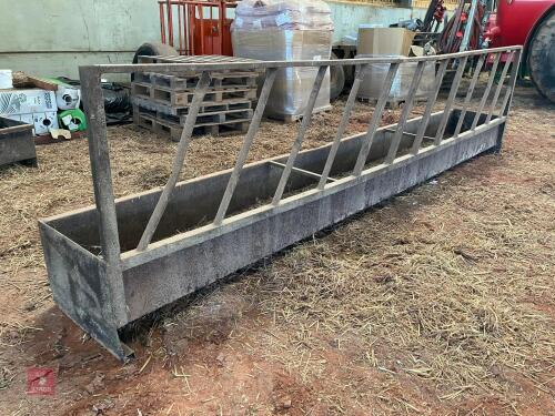 15' FREESTANDING FEED BARRIER