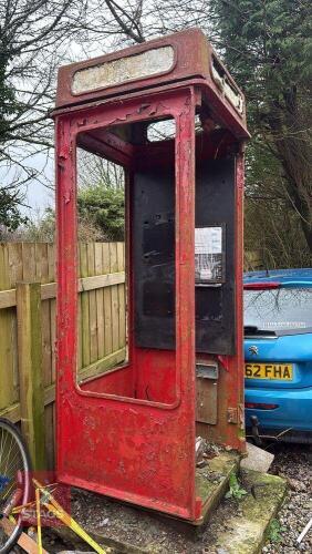 OLD RED PHONE BOX (S/R)