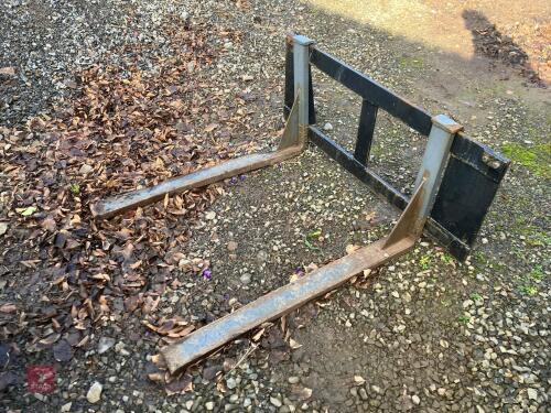 SET OF PALLET TINES