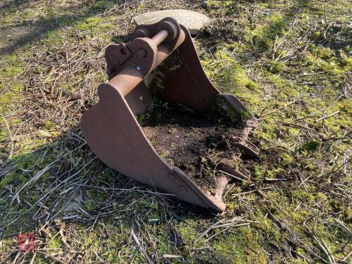 42'' DIGGER BUCKET