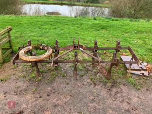 7 LEG RIPPER CULTIVATOR (26)