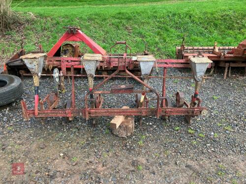 4 ROW PLANTER/DRILL (25)