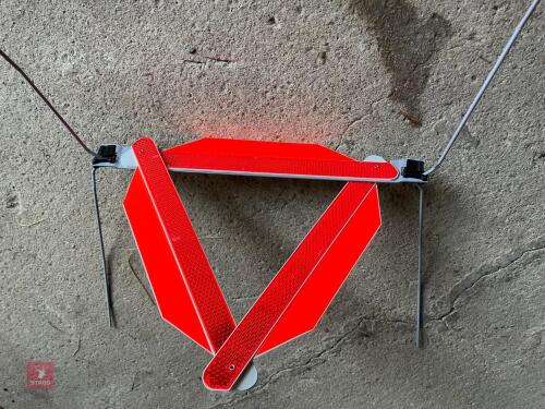 HALFORDS TO-6 WARNING TRIANGLE
