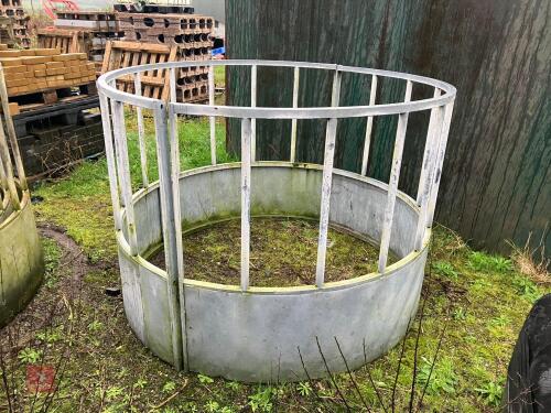 YEARLING CATTLE RING FEEDER