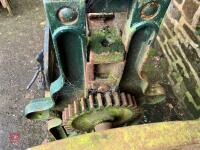 CAST IRON MANGLE - 15