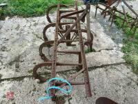MASSEY FEGUSON CHISEL PLOUGH - 10
