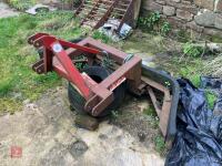 MOLTON YARD SCRAPER - 2
