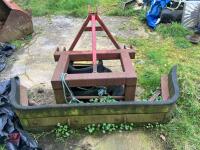 MOLTON YARD SCRAPER - 7