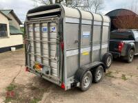 2011 IFOR WILLIAMS LIVESTOCK TRAILER - 3