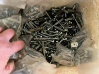 LARGE QUANTITY OF SCREWS - 7
