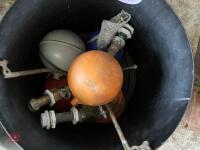QUANTITY OF BALL VALVES - 3