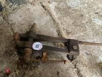 LEG VICE - 10