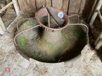CAST IRON PIG FEEDER - 5
