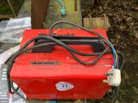 WOLF 130-T ARC WELDER - 8