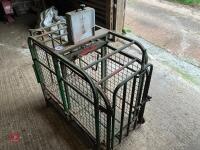 LAMB WEIGHING CRATE - 15