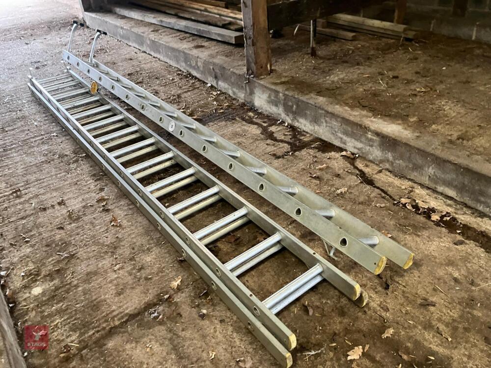 TRIPLE ALUMINIUM EXTENSION LADDER