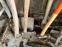 SELECTION OF HAND TOOLS - 4