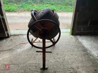 ELECTRIC CEMENT MIXER - 3