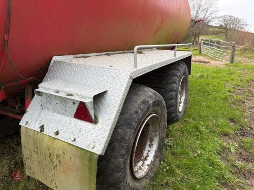 PAIR OF LRG CHEQUER PLATE MUDGUARDS