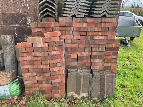 APPROX 600 RED BRICKS