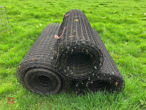 3 X 4' MESH NETTING/WIRE