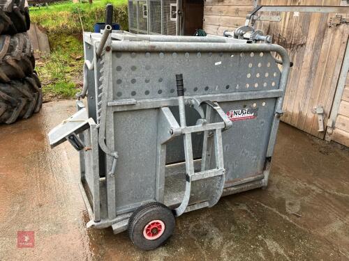 NUGENT GALVANISED CALF DE-HORNING CRUSH
